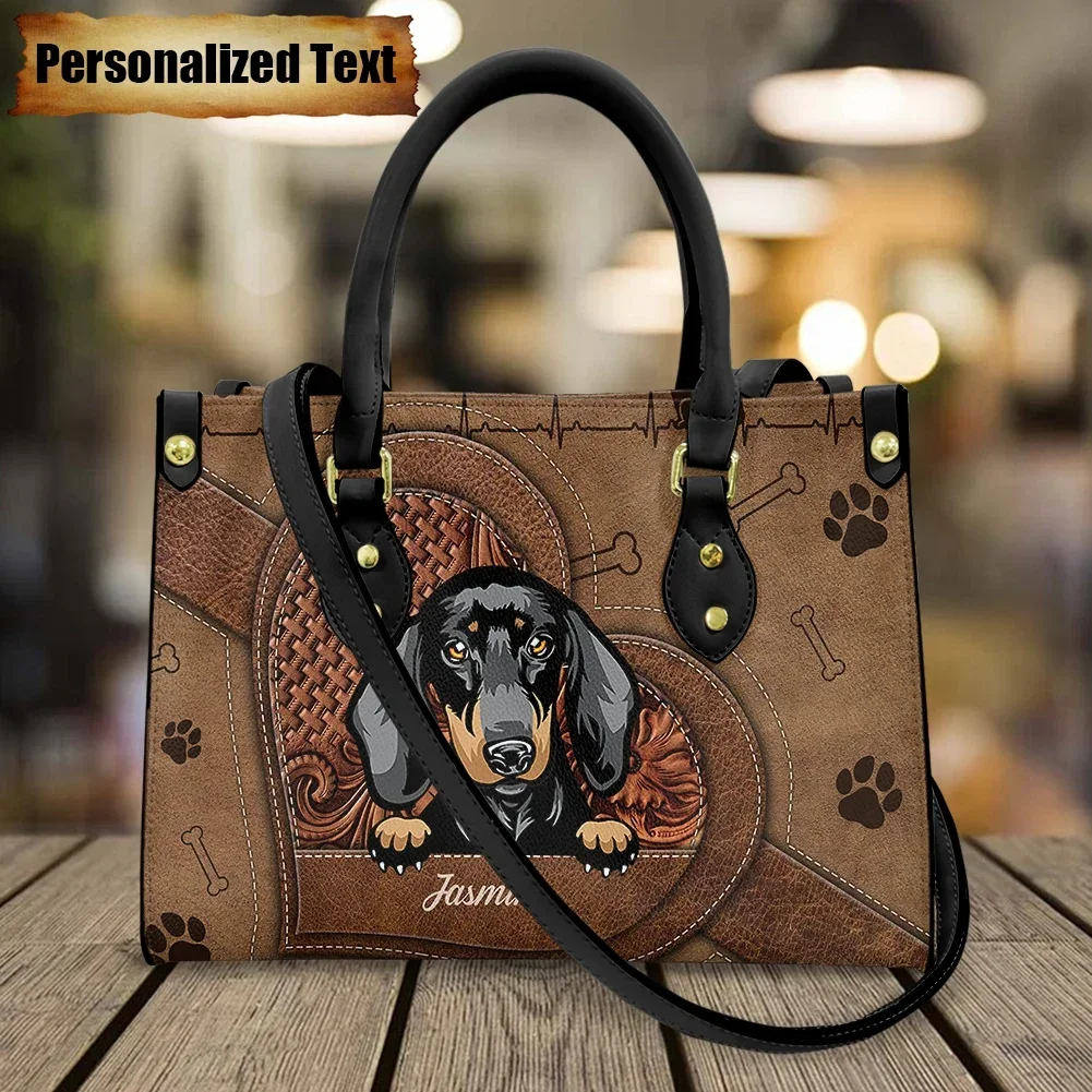 Luxury Bags Name For Women - กระเป๋าหนังสะพายไหล่สำหรับผู้หญิง ปักชื่อได้ ลายสุนัขดัชชุนด์น่ารัก กระเป๋าถือลำลอง ดีไซน์แบรนด์หรูหรา