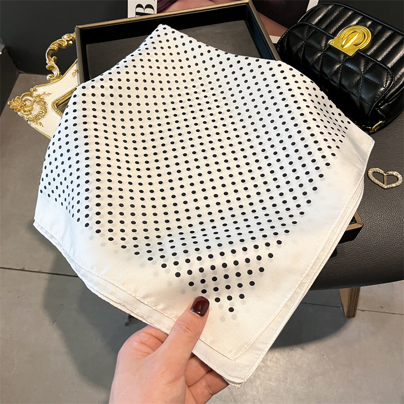 ผ้าพันคอพิมพ์ลายดอกไม้สำหรับผู - Luxury Bags Online บทวิจารณ์และราคา