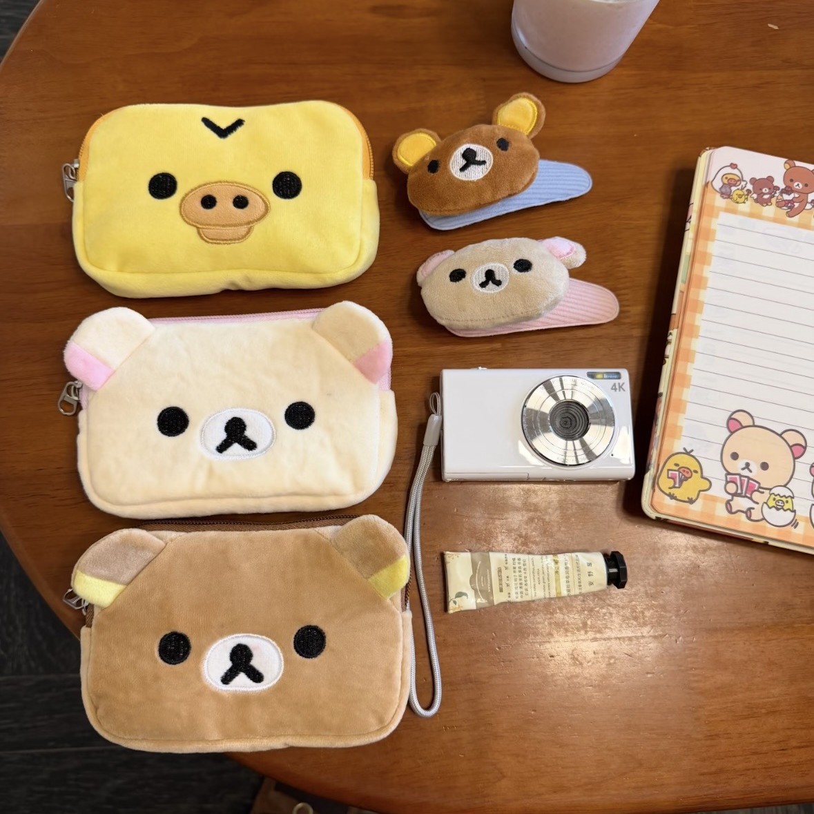 กระเป๋าใส่เหรียญลายริลัคคุมะสุ - Accordion Wallet Zip บทวิจารณ์และราคา
