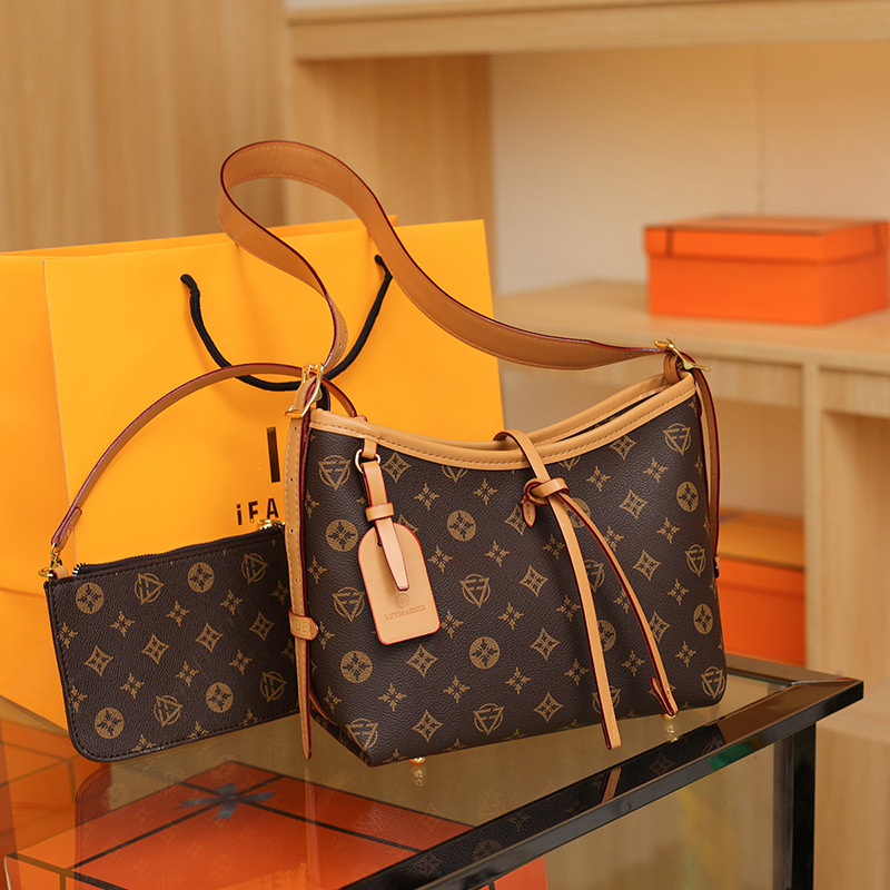 กระเป๋าโท้ทหนังสุดหรู รุ่นคลาส - Luxury Bags Lv บทวิจารณ์และราคา